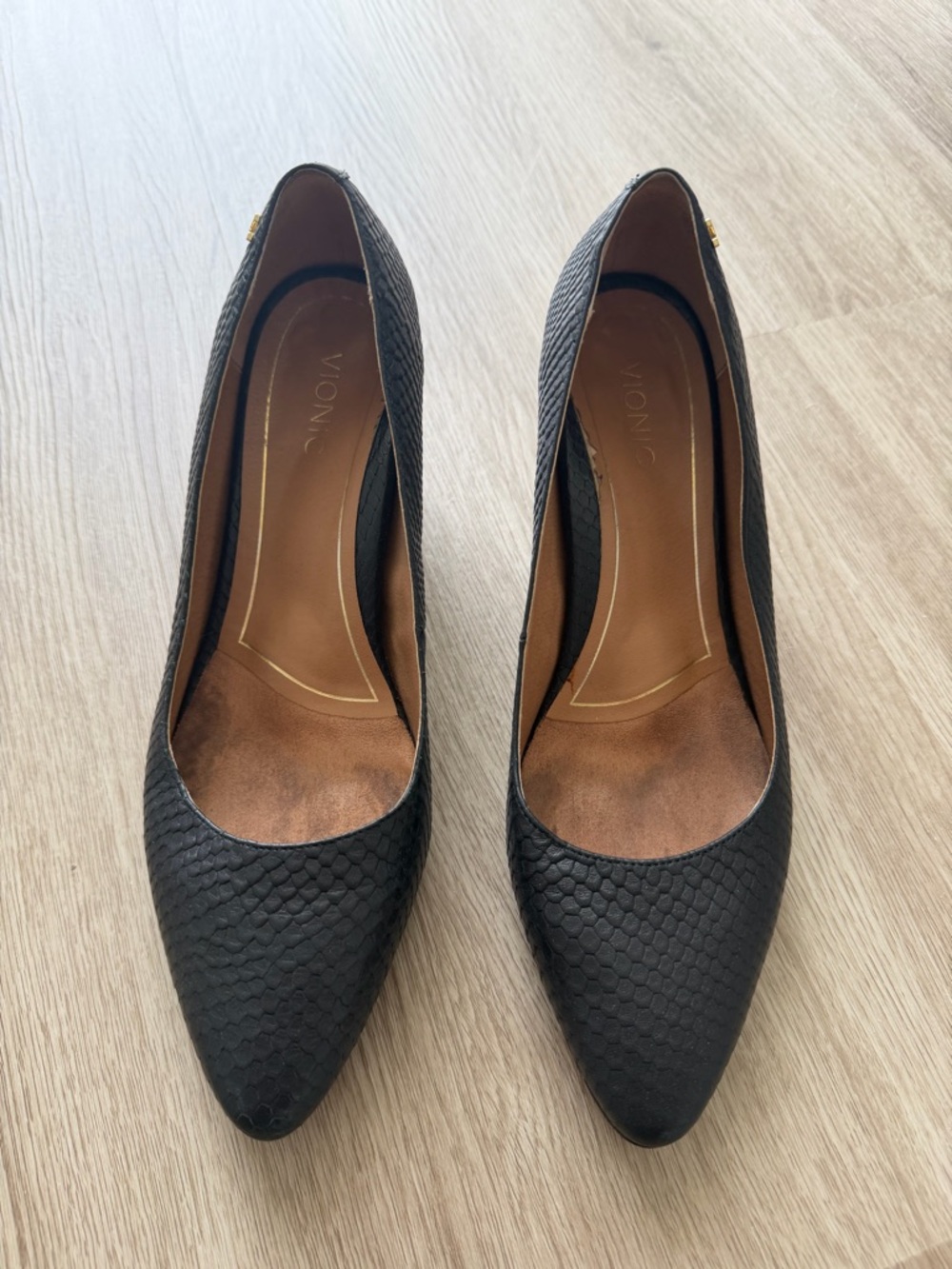 Vionic Black Snakeskin-Textured Pointed Toe Pumps